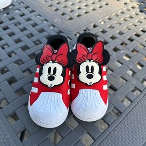 Disney Kids Red Minnie Mouse Shoes
No box